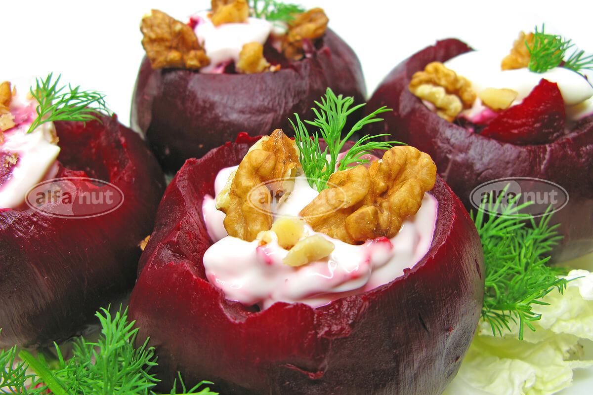 BEETROOTS WITH WALNUTS